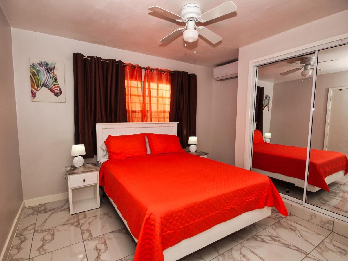 The Castle Apartment Philipsburg  Ngoại thất bức ảnh