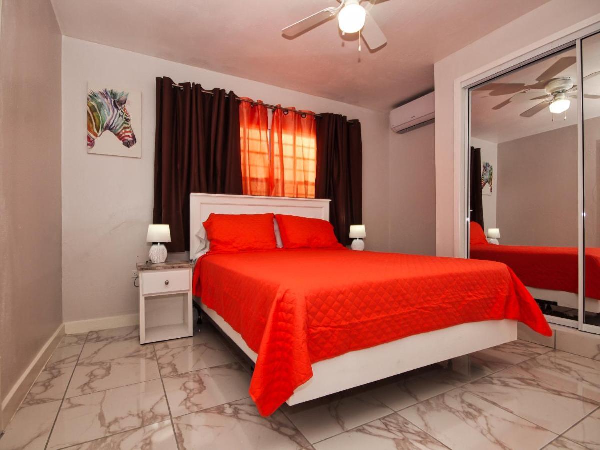 The Castle Apartment Philipsburg  Ngoại thất bức ảnh